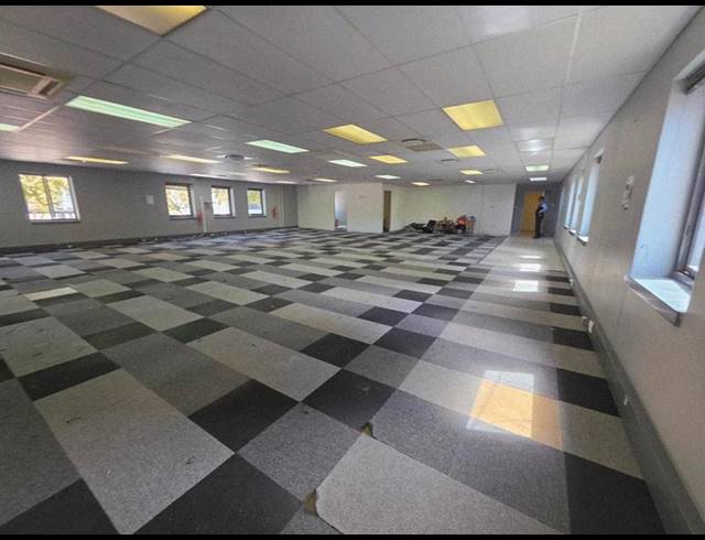 BUSINESS PROPERTY TO RENT IN MENLYN